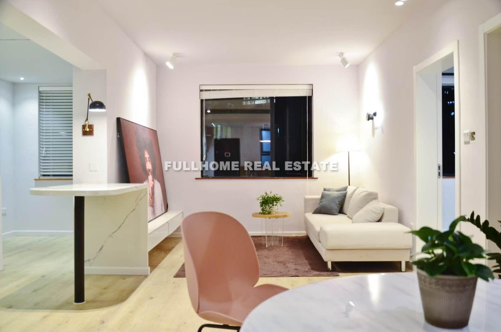 North Sea Apartment - 3 bedroom apartment in Shanghai, Xujiahui, Downtown