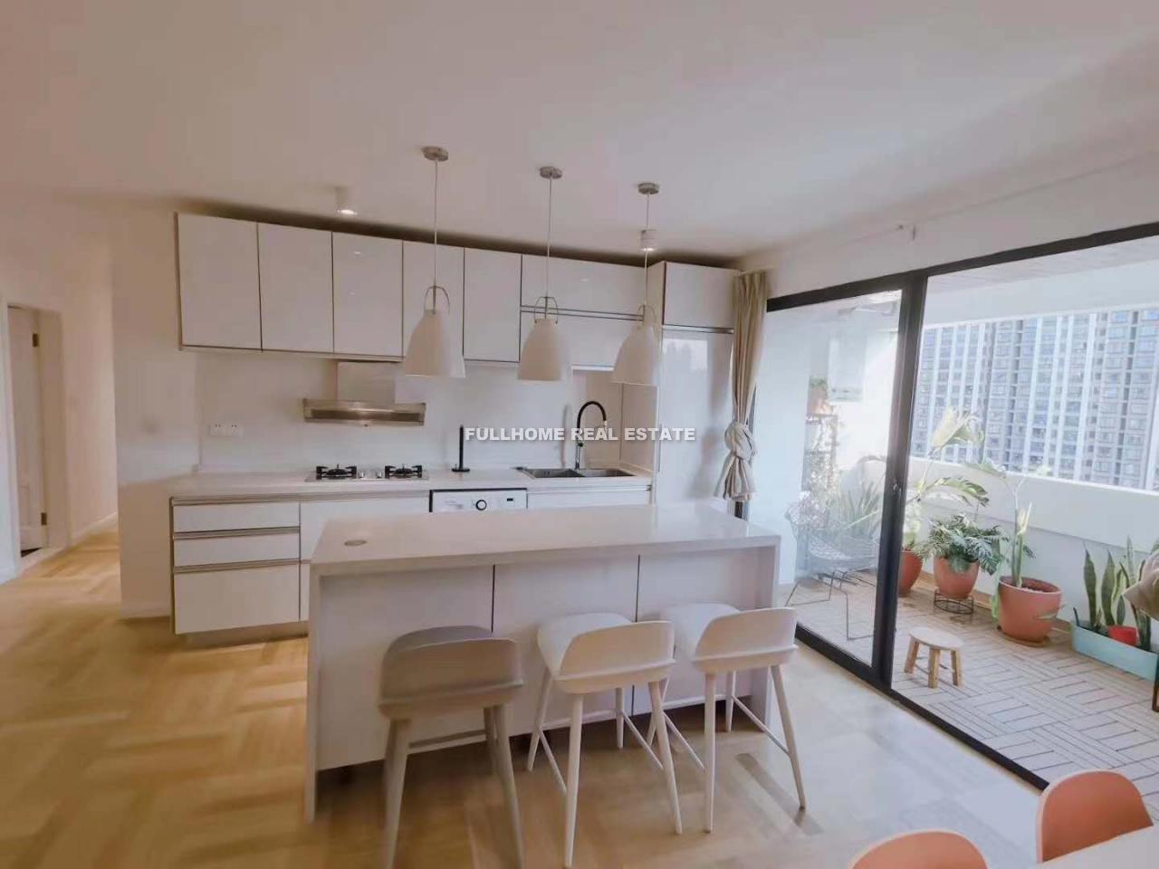 Nian Ping Hua Yuan - 3 bedroom apartment in Shanghai, , 