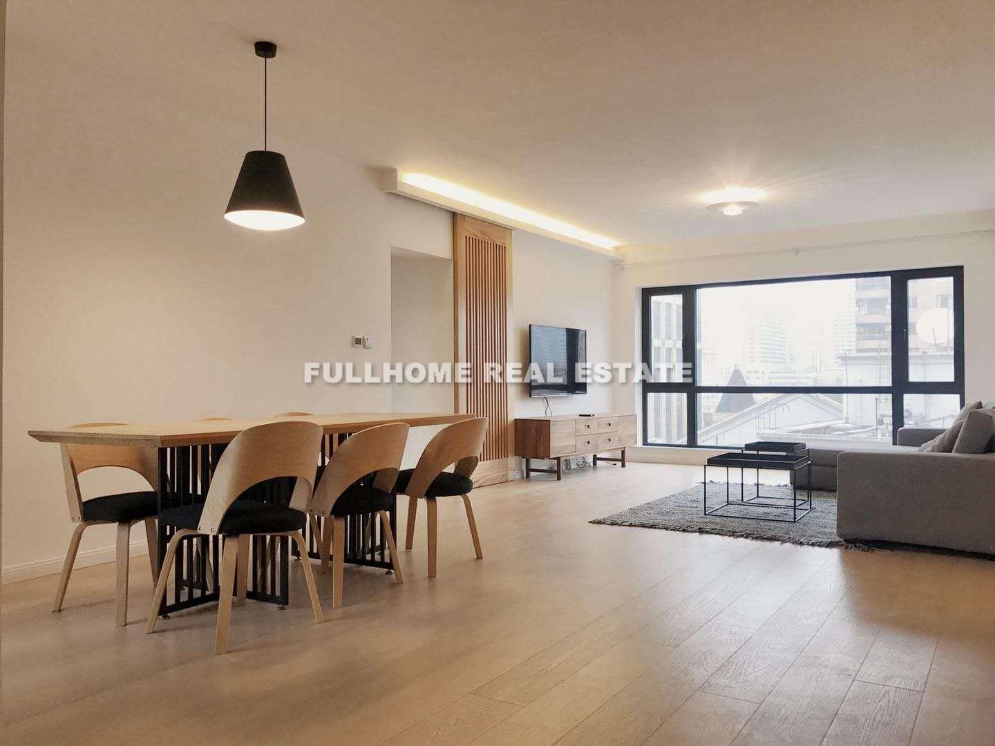 Shanghai Grand Plaza - 3 bedroom apartment in Shanghai, FFC, Downtown