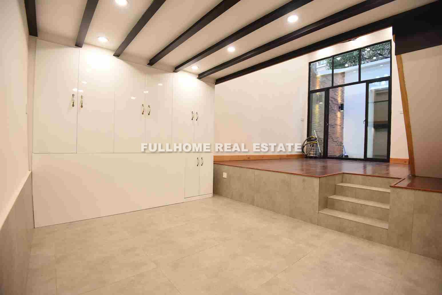 M. Yanan Road Old House - Interior view 10, Shanghai rental property