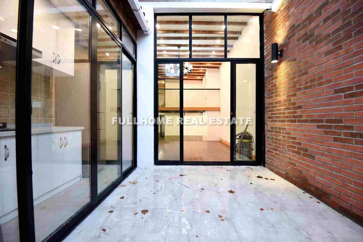 M. Yanan Road Old House - Interior view 14, Shanghai rental property
