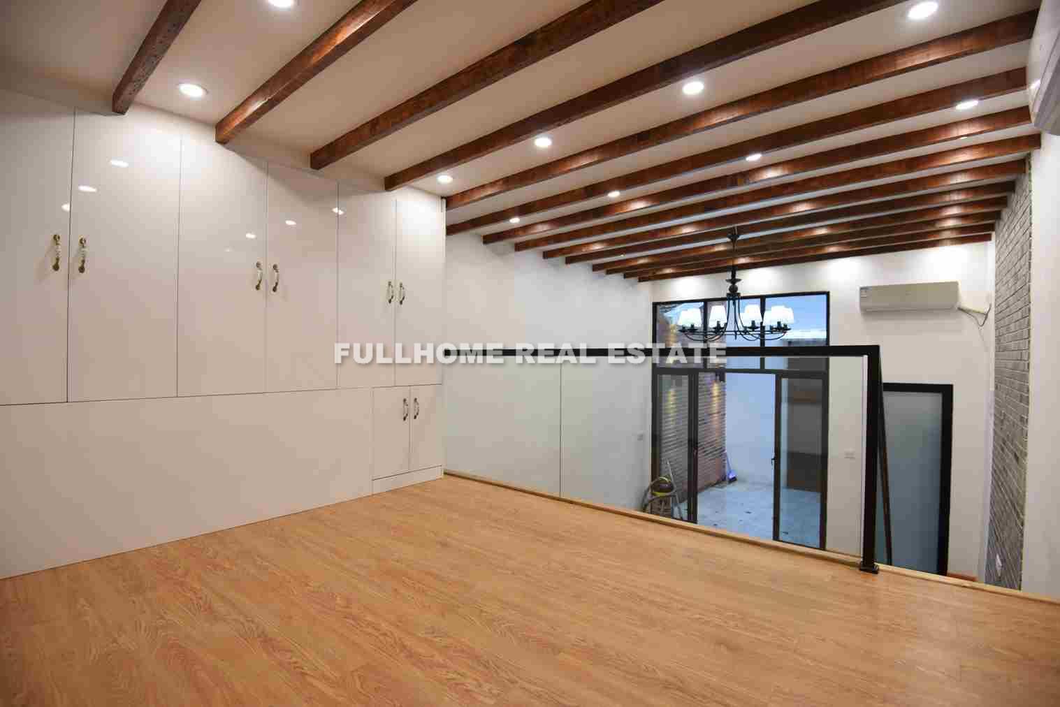M. Yanan Road Old House - Interior view 9, Shanghai rental property