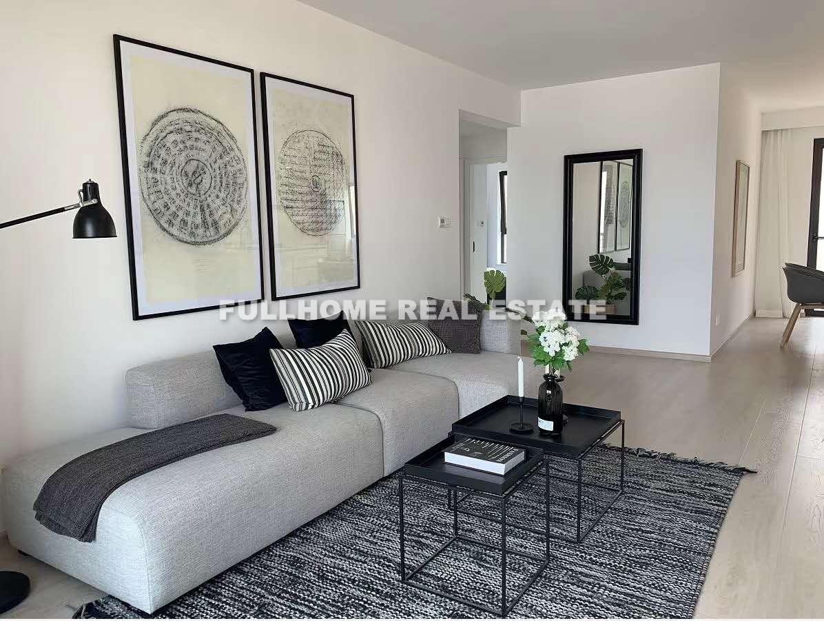 Yong Ye Apartment - 3 bedroom apartment in Shanghai, Xintiandi, Downtown