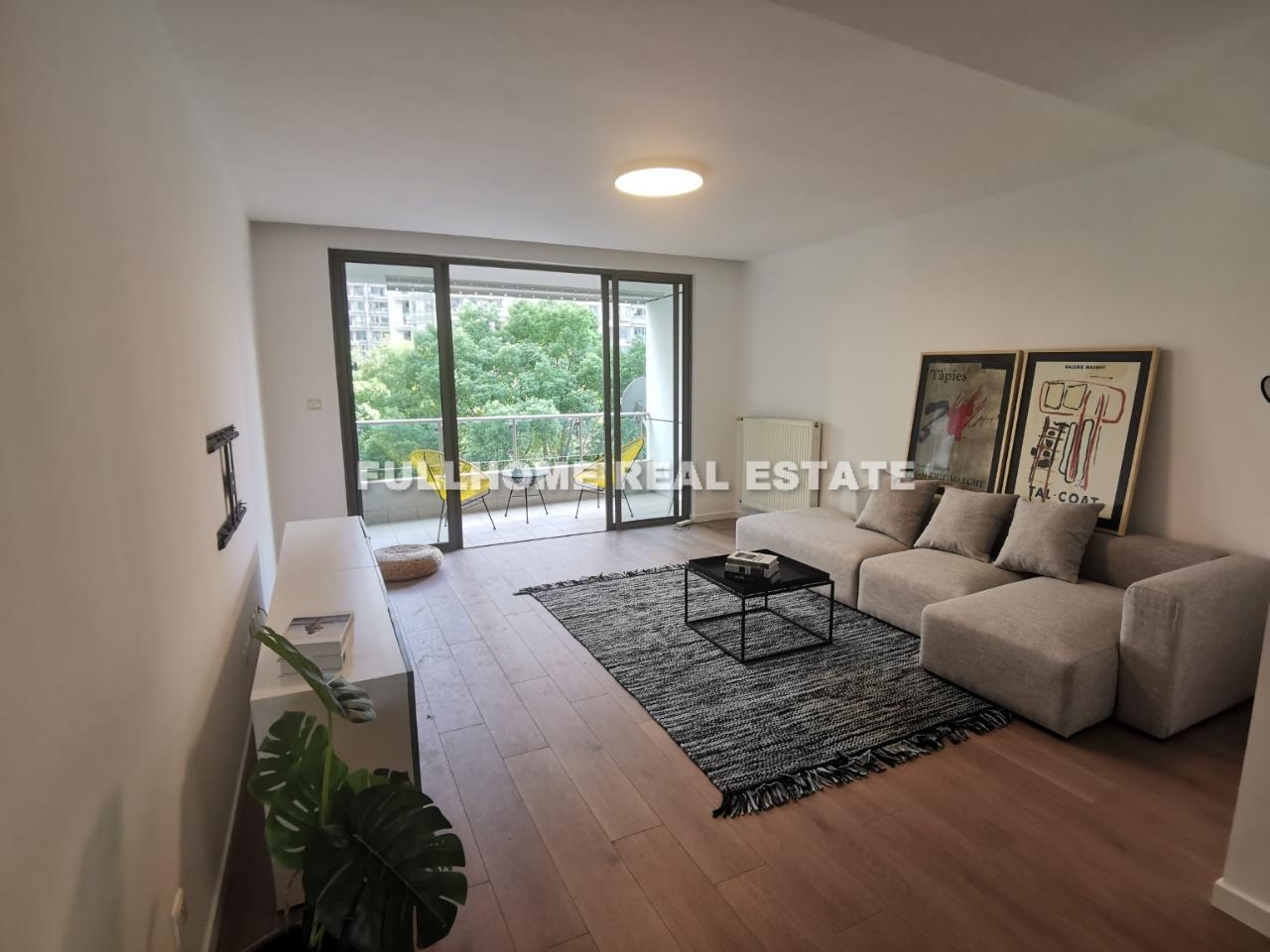Top Of City - 3 bedroom apartment in Shanghai, People Square, Downtown
