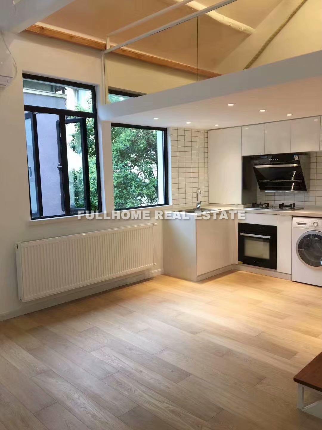 Lane1-500 Wuyuan Road Old House - 2 bedroom apartment in Shanghai, Xujiahui, Downtown
