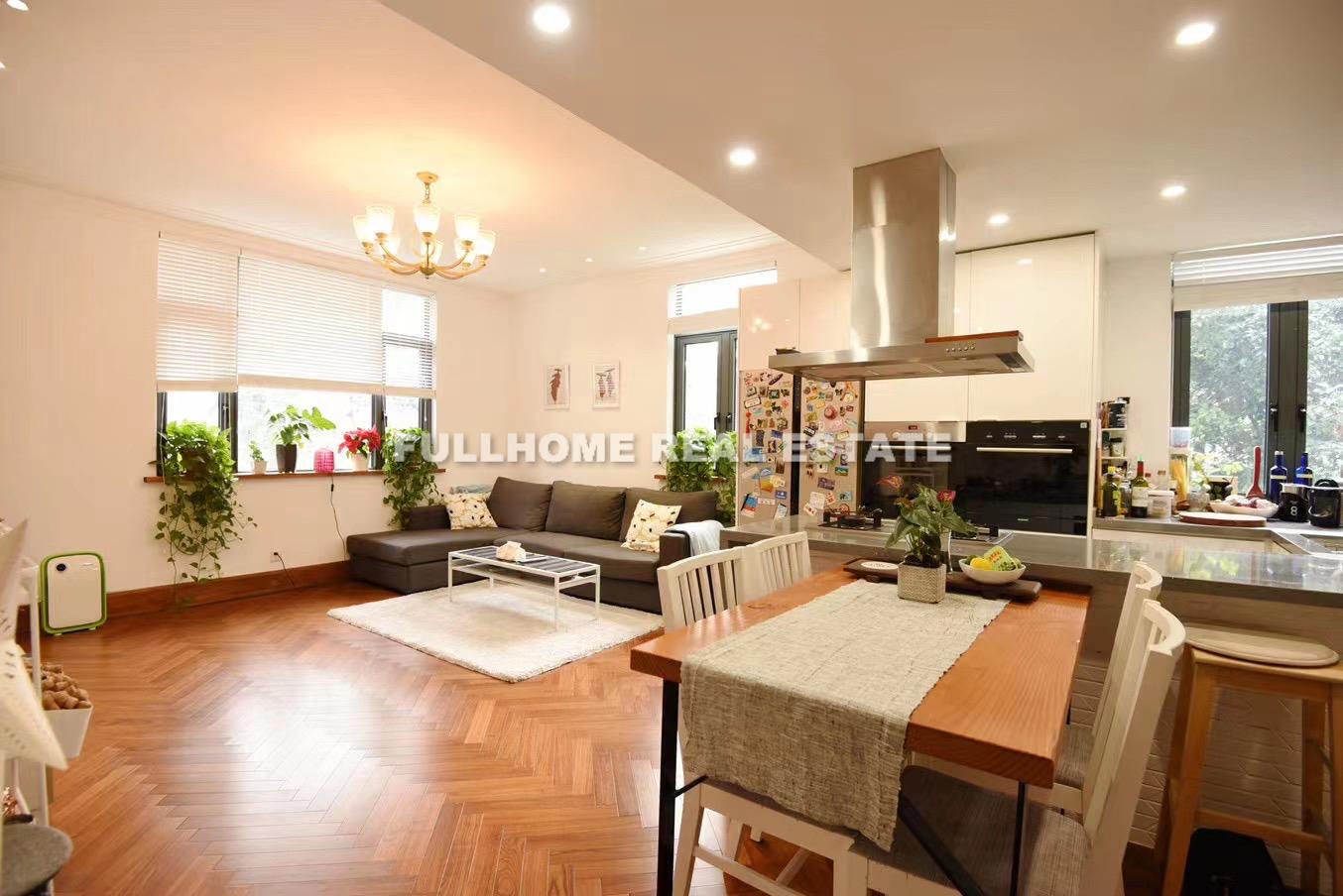 Lane1-500 Wuyuan Road Old House - 3 bedroom apartment in Shanghai, Xujiahui, Downtown