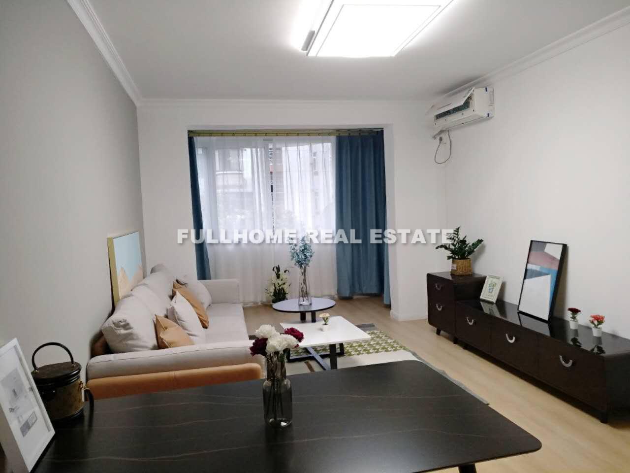 Same compound: Baoshi Apartment, 2 bedrooms in Shanghai