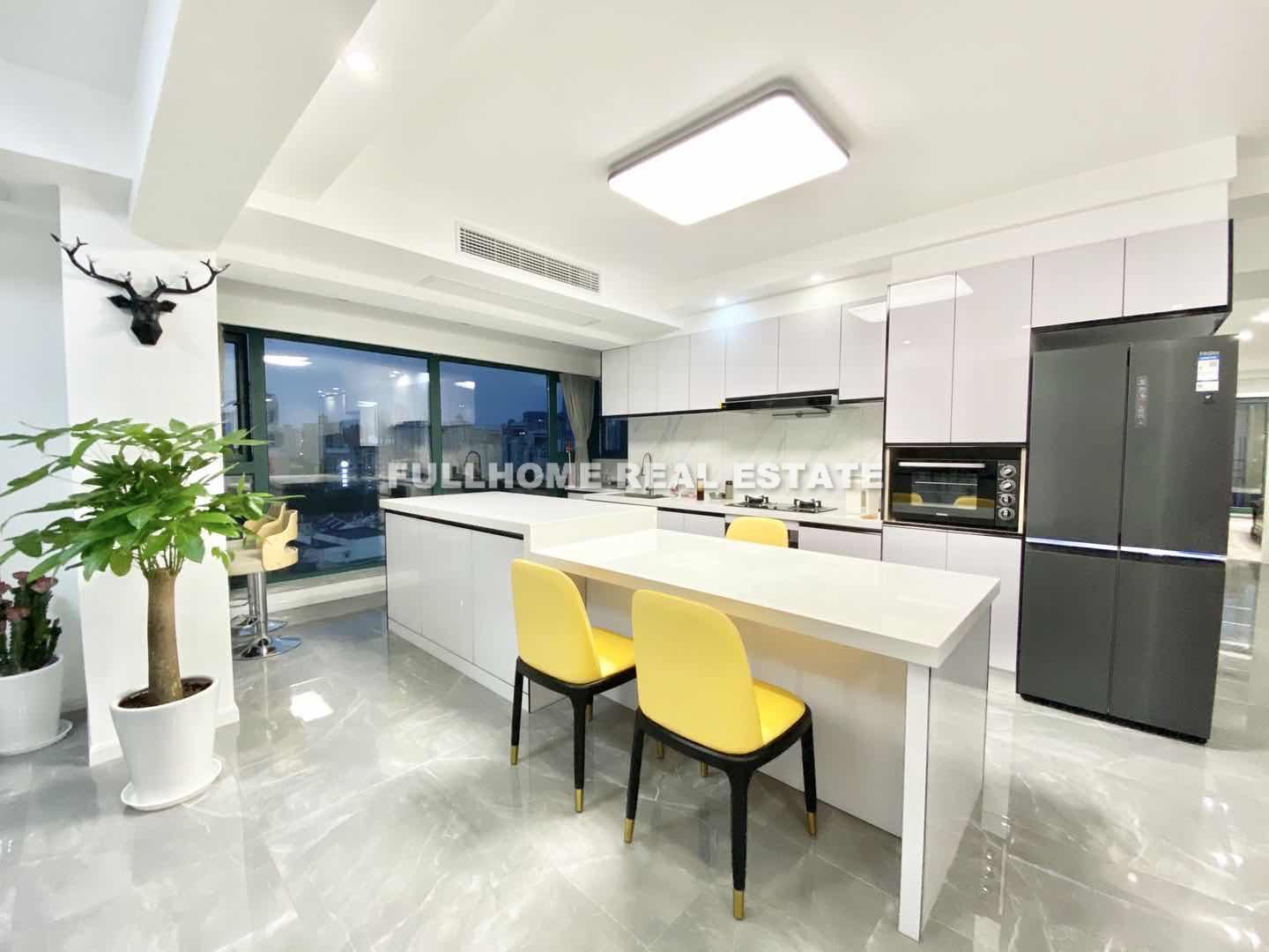 Jia Jia Mansion - 3 bedroom apartment in Shanghai, FFC, Downtown