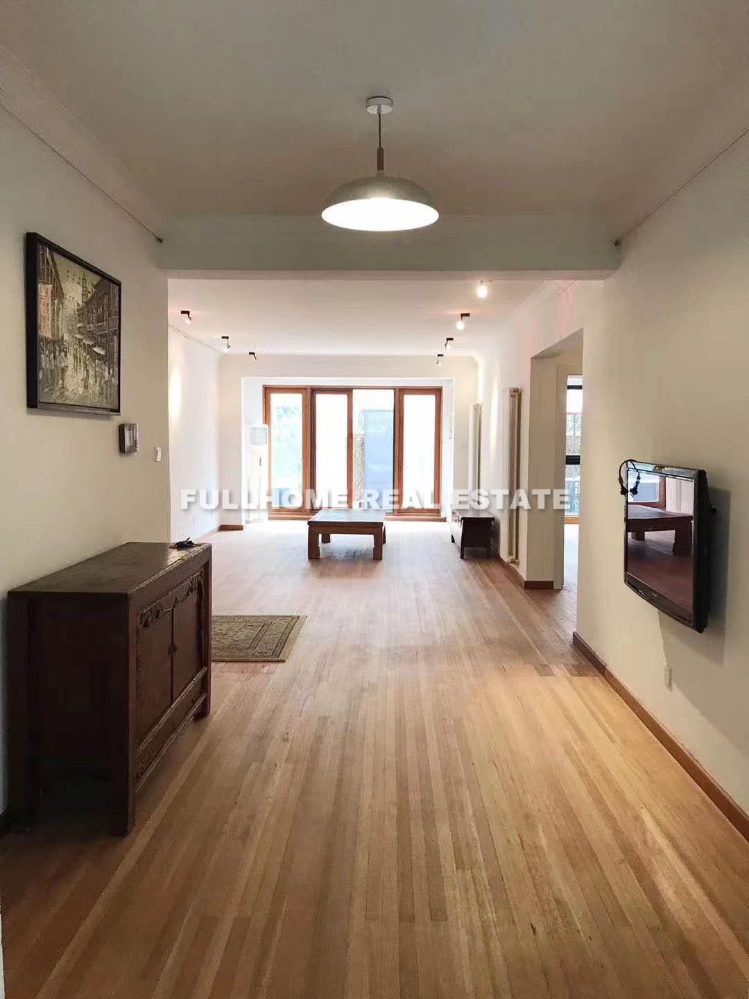 Lane 500-1200 Middle Yanan Road Old House - 3 bedroom apartment in Shanghai, Jing An, Downtown