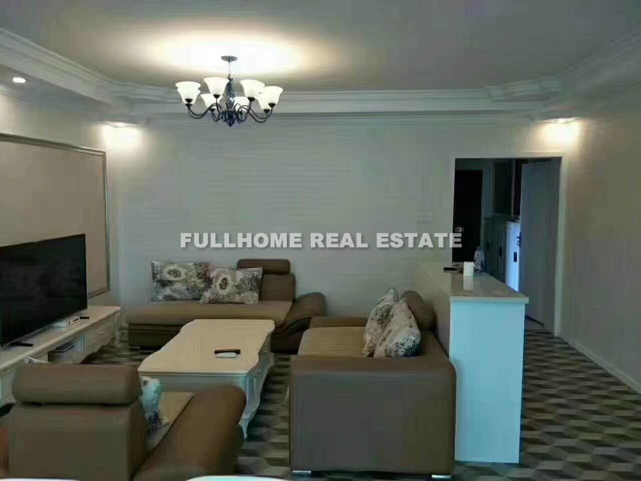 Same compound: Yi Ping Ming Ren, 4 bedrooms in Shanghai