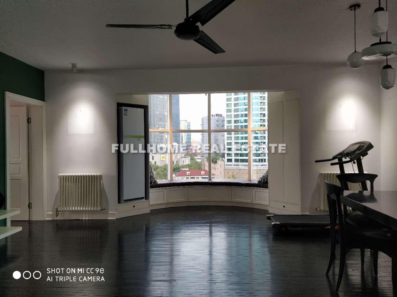 Royal Garden - 3 bedroom apartment in Shanghai, Jing An, Downtown
