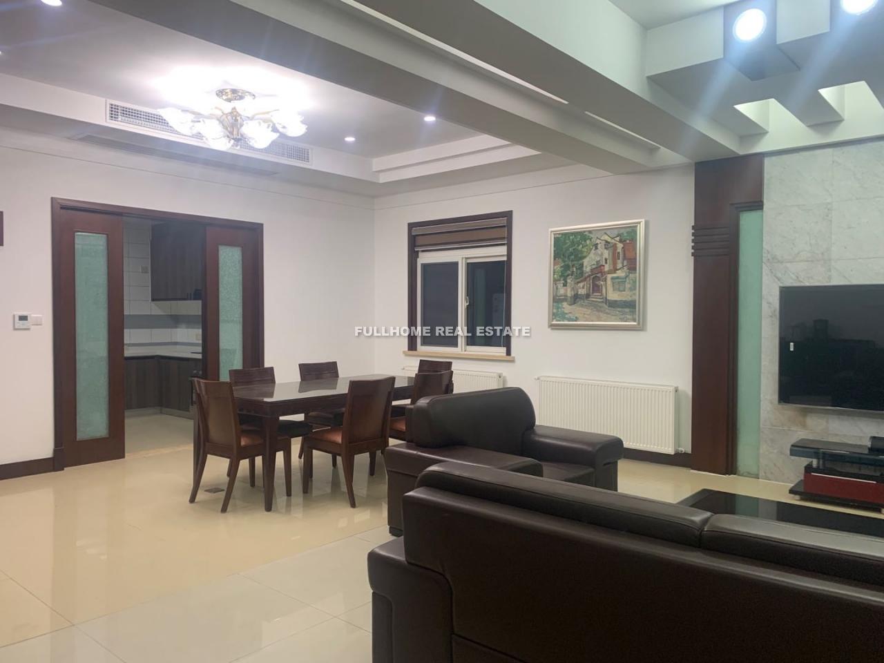 Similar property: Case De Esplanade, 4 bedrooms, 288 sqm in Suzhou