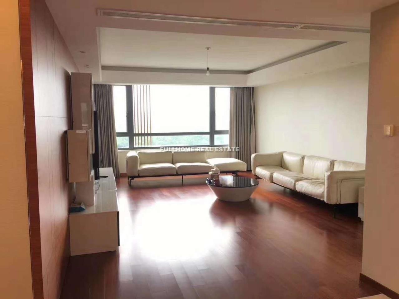 Jin He Apartment - 3 bedroom apartment in Suzhou