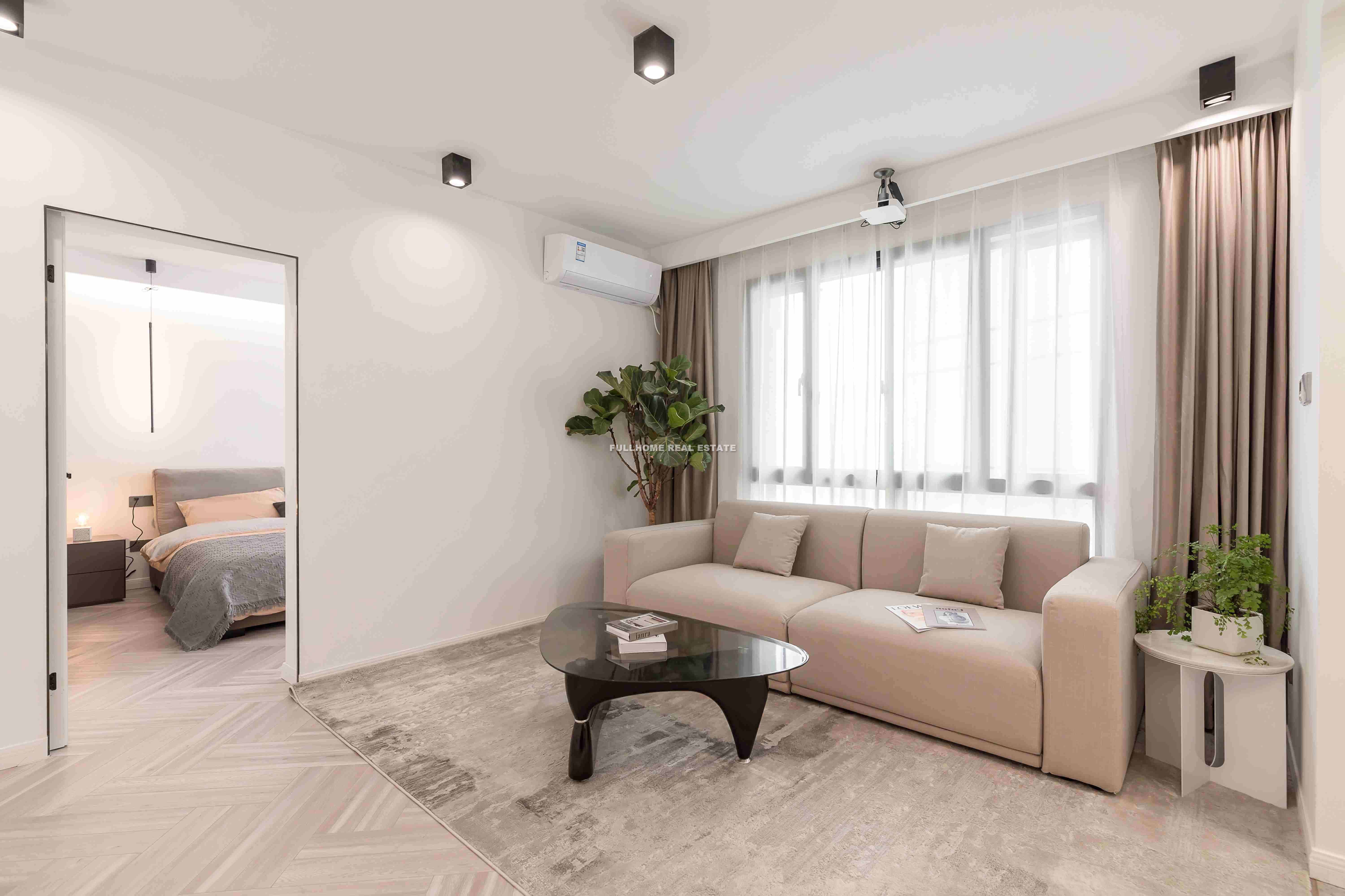 Top Of City - 2 bedroom apartment in Shanghai, People Square, Downtown