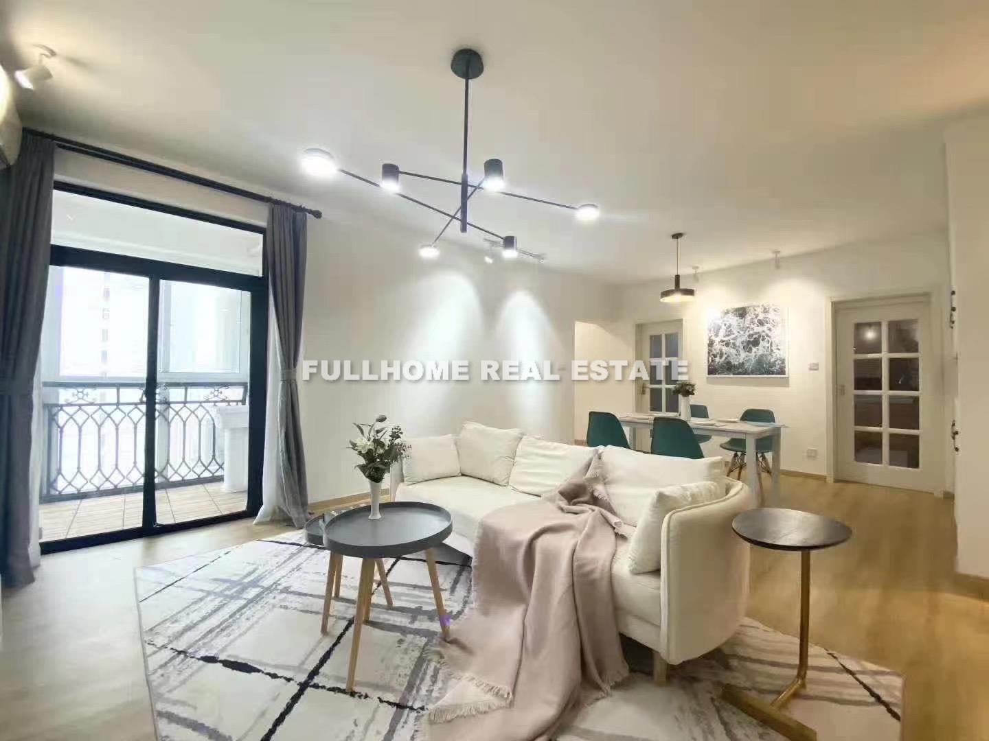 Same compound: Bridge Court Apartment, 2 bedrooms in Shanghai