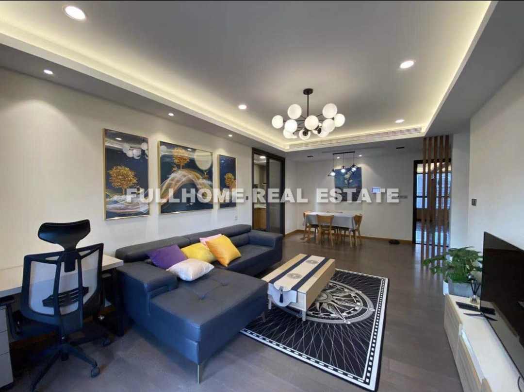 Same compound: SUHE RONGJING, 2 bedrooms in Shanghai