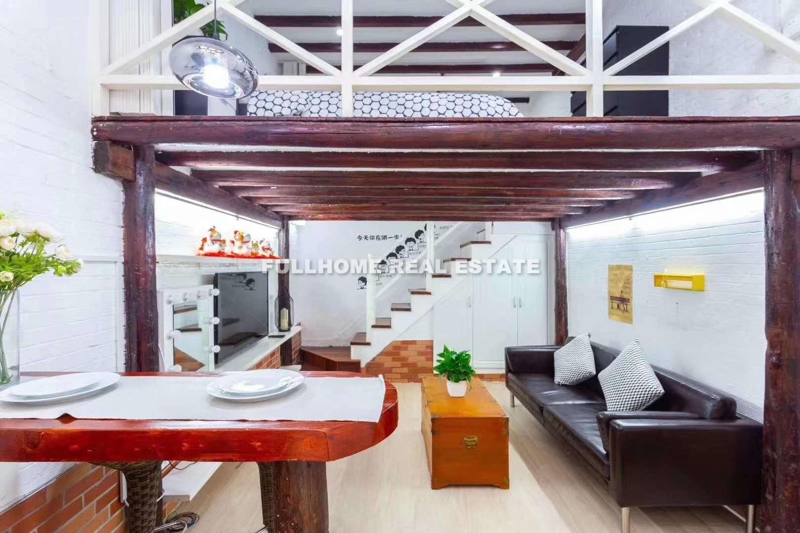 Same compound: Lane 500-700 South Xiangyang Road Old House, 1 bedrooms in Shanghai