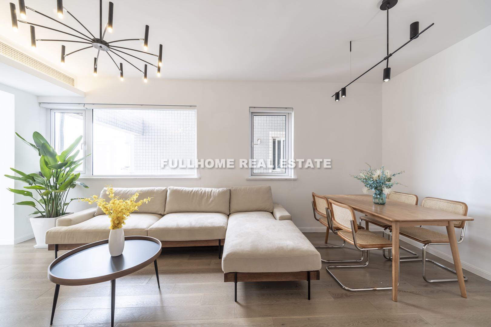 Same compound: Lianye Mansion, 3 bedrooms in Shanghai