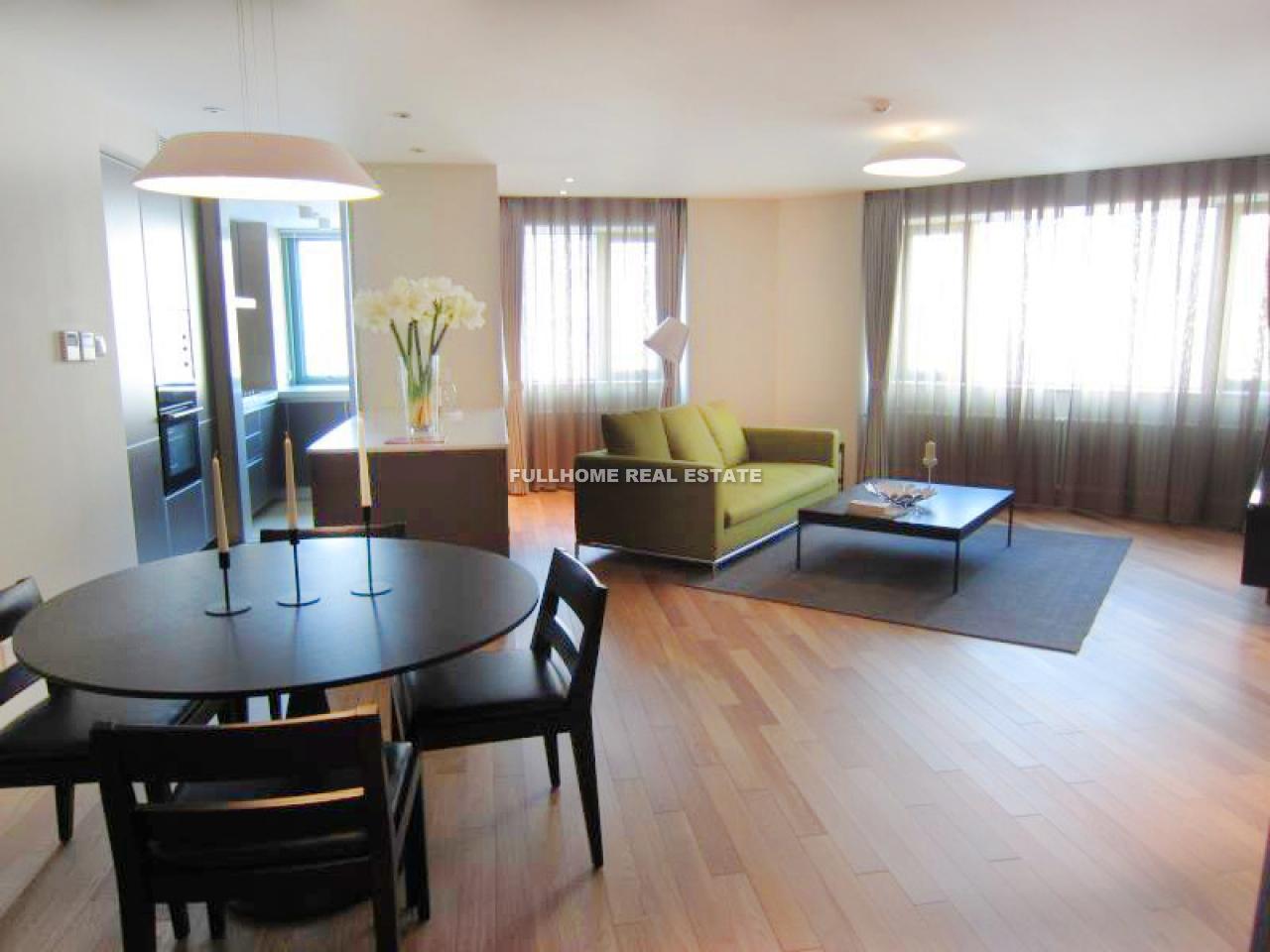 Similar property: East Gate Plaza, 2 bedrooms, 135 sqm in Beijing