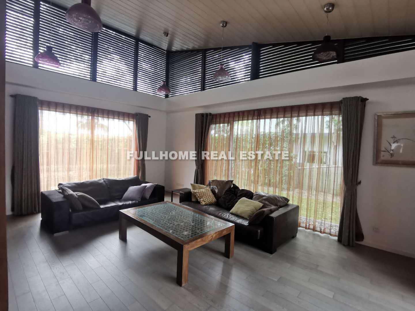 Lakeside Ville - 4 bedroom apartment in Shanghai, Qingpu, Suburb