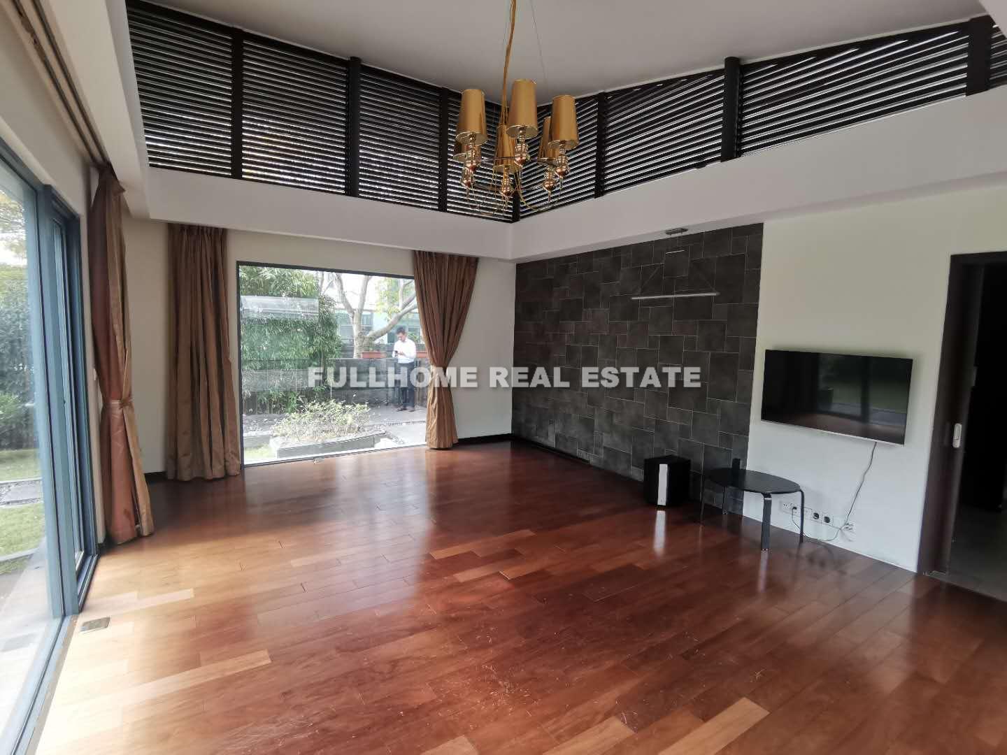 Lakeside Ville - 4 bedroom apartment in Shanghai, Qingpu, Suburb