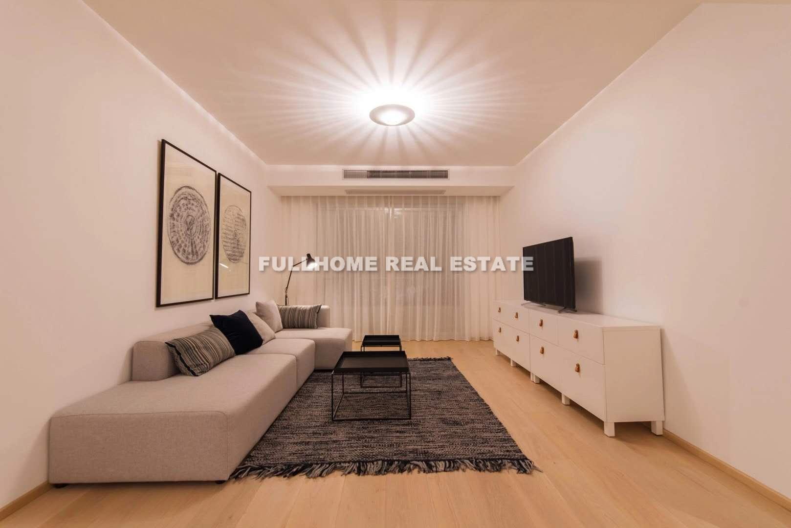 Top Of City - 2 bedroom apartment in Shanghai, People Square, Downtown