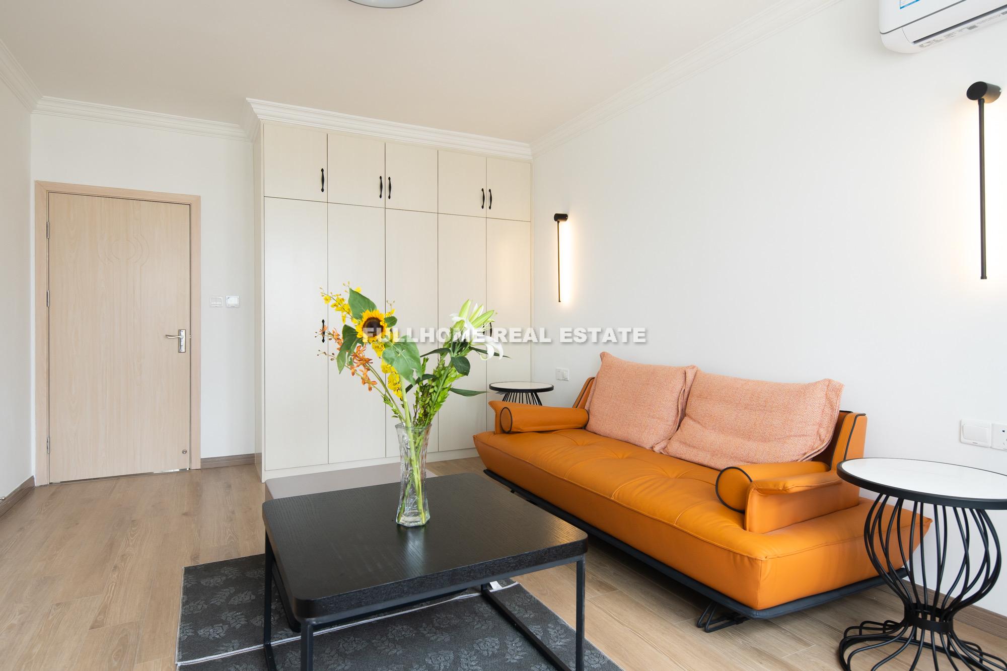 Nanyang Unit - 2 bedroom apartment in Shanghai, Jing An, Downtown