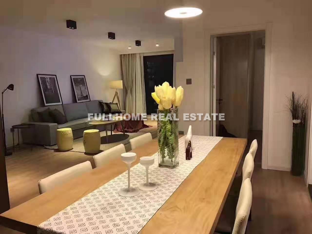 Zhong Yuan Liang Wan Cheng - 2 bedroom apartment in Shanghai, Putuo, Downtown