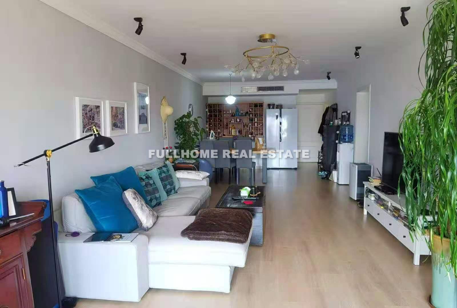 Shanghai Grand Plaza - 3 bedroom apartment in Shanghai, FFC, Downtown