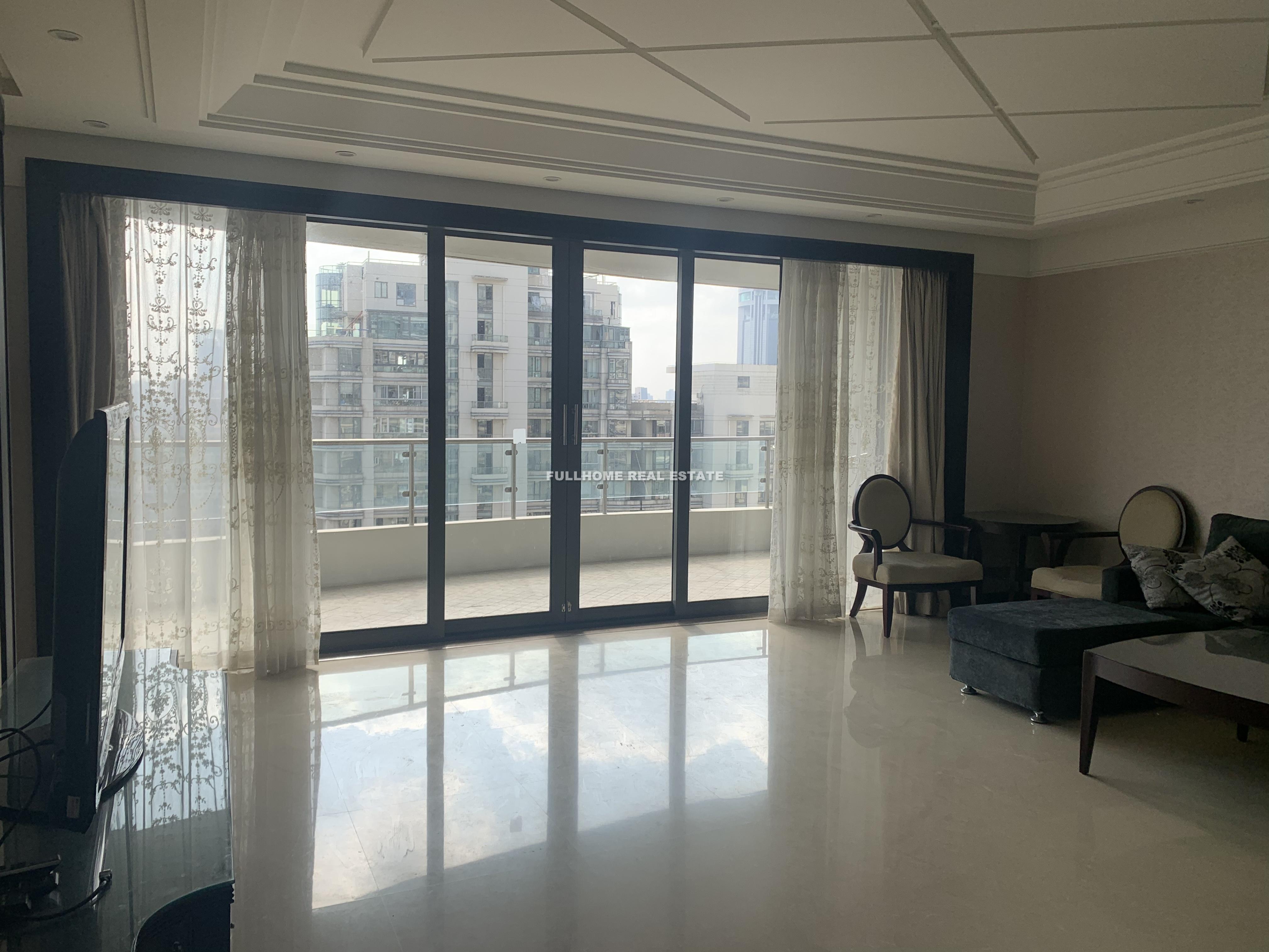 Top Of City - 4 bedroom apartment in Shanghai, People Square, Downtown