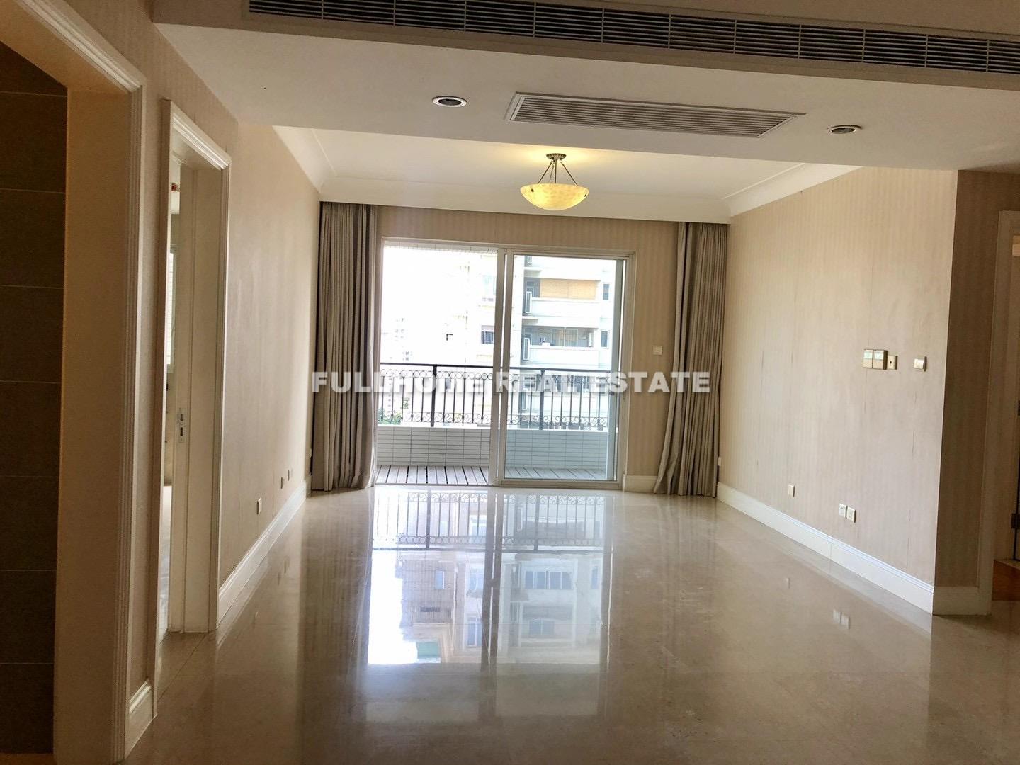 City Castle - 2 bedroom apartment in Shanghai, Jing An, Downtown