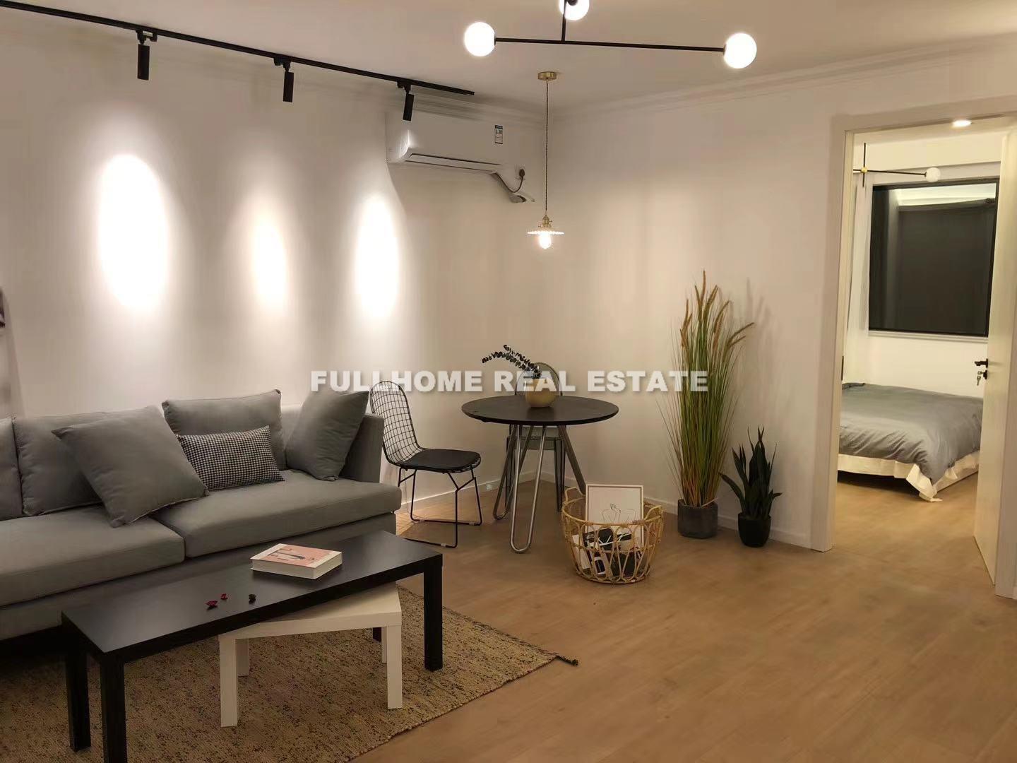 Same compound: Zhongbao Apartment, 3 bedrooms in Shanghai