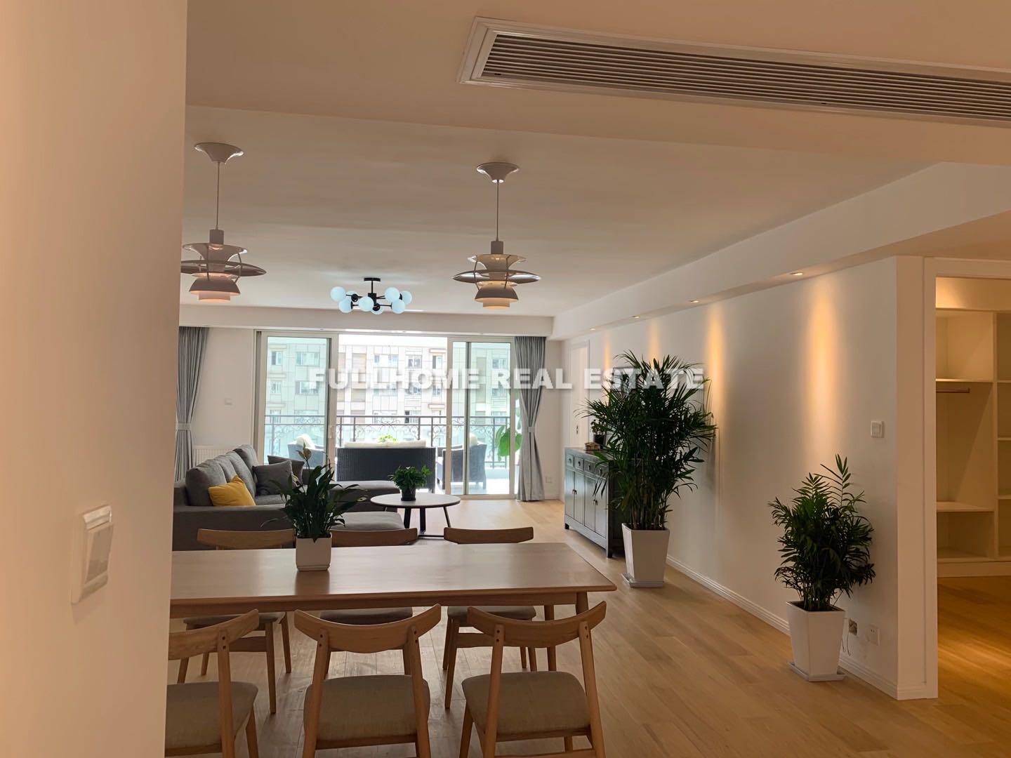 Zhongfu City Phase Ⅲ - 4 bedroom apartment in Shanghai, People Square, Downtown
