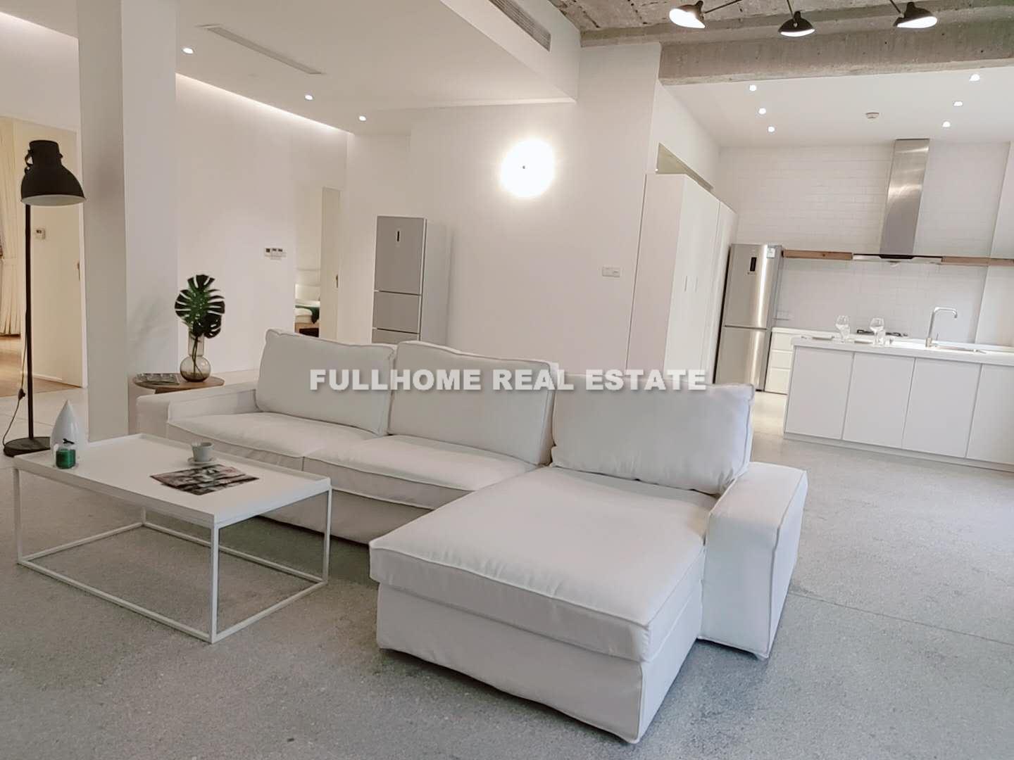 Base Serviced Apartment @Tianyaoqiao - 3 bedroom apartment in Shanghai, Xujiahui, Downtown