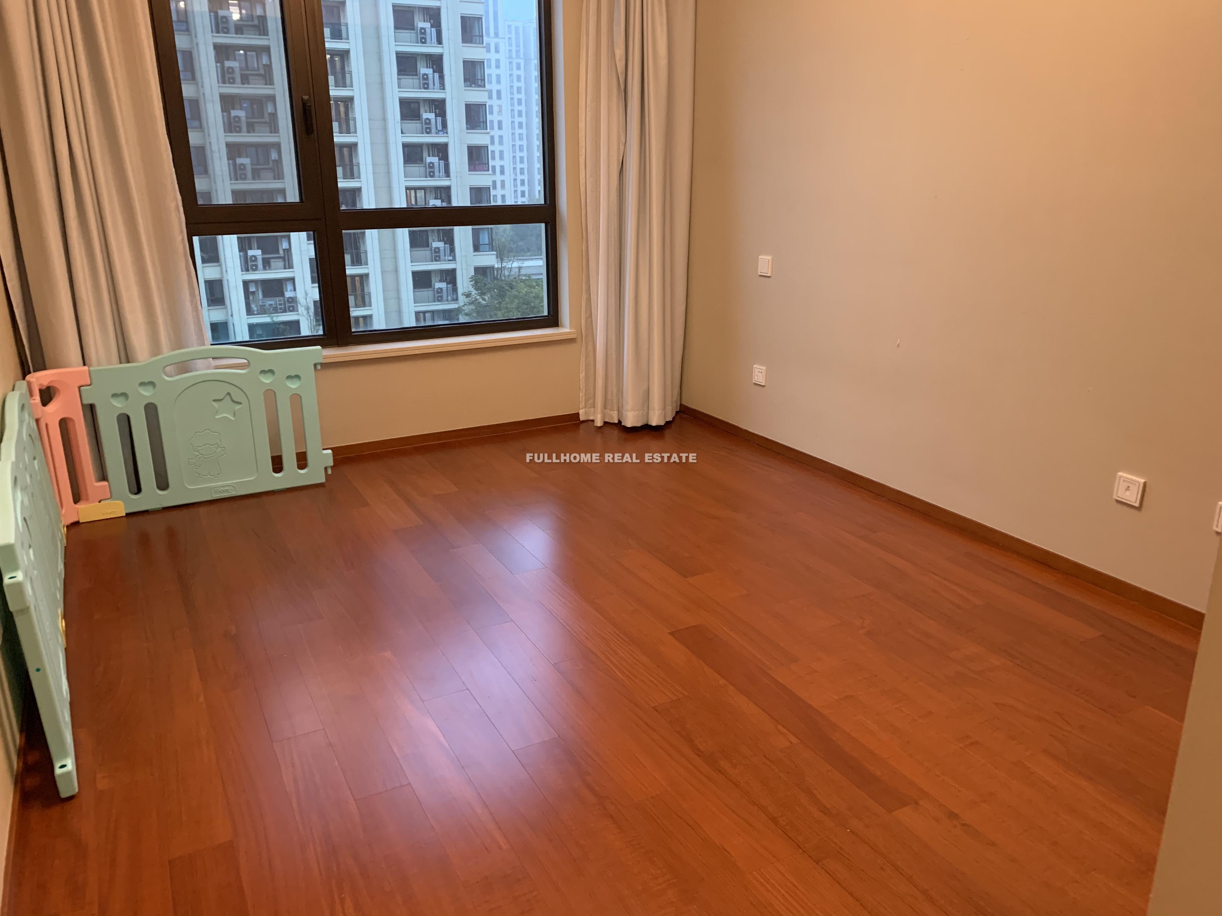 Yanlord Western - 4 bedroom apartment in Shanghai, Qingpu, Suburb