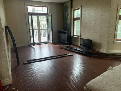 Similar property: Forest Manor, 5 bedrooms, 400 sqm in Shanghai