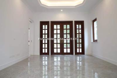 Similar property: Forest Manor, 6 bedrooms, 600 sqm in Shanghai