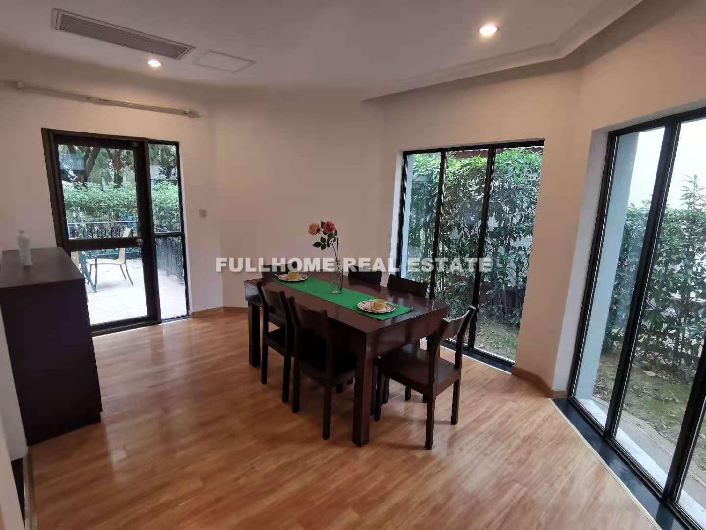 Green Valley Villas - 4 bedroom apartment in Shanghai, Hongqiao, Hongqiao