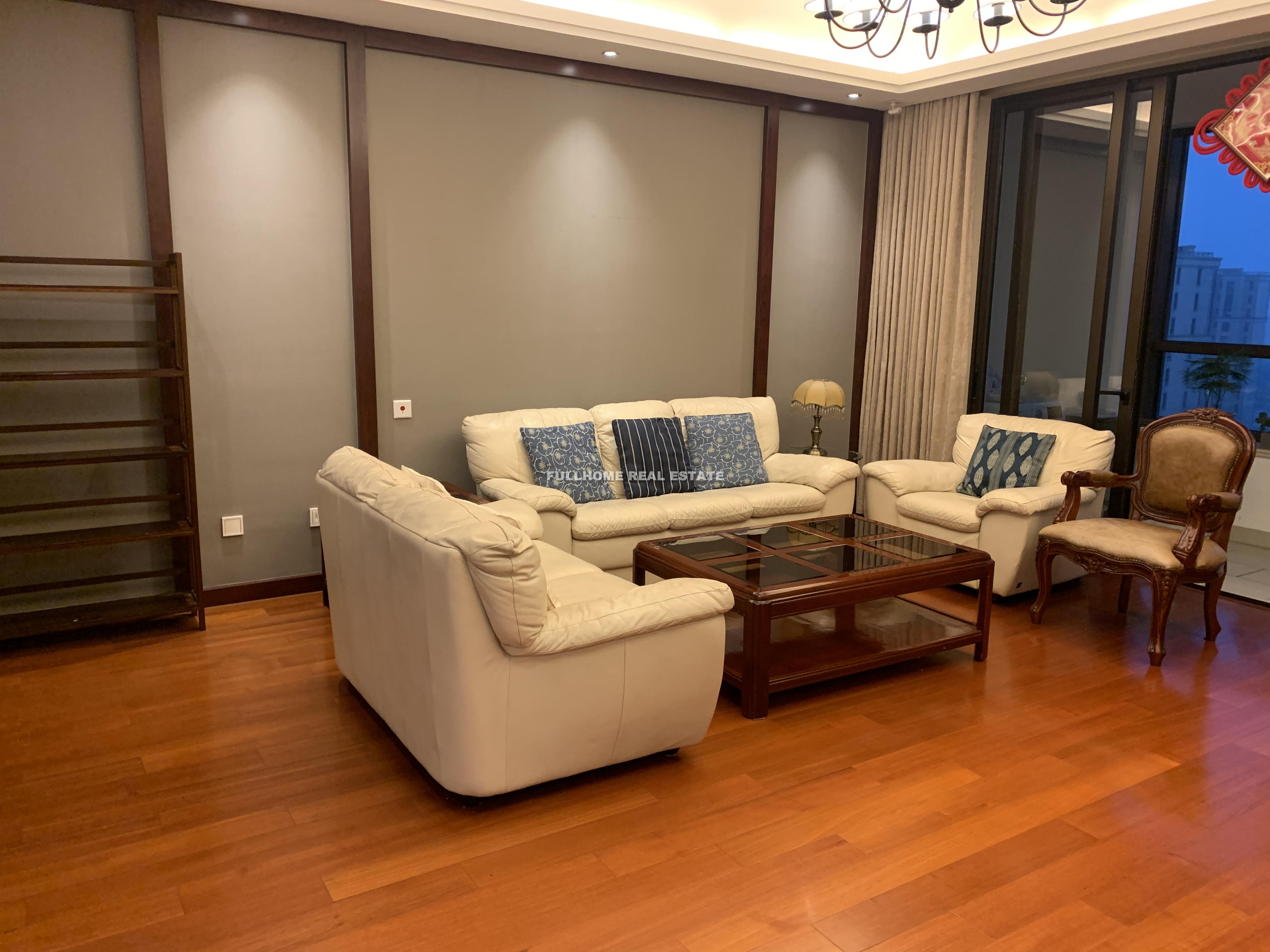 Yanlord Western - 4 bedroom apartment in Shanghai, Qingpu, Suburb
