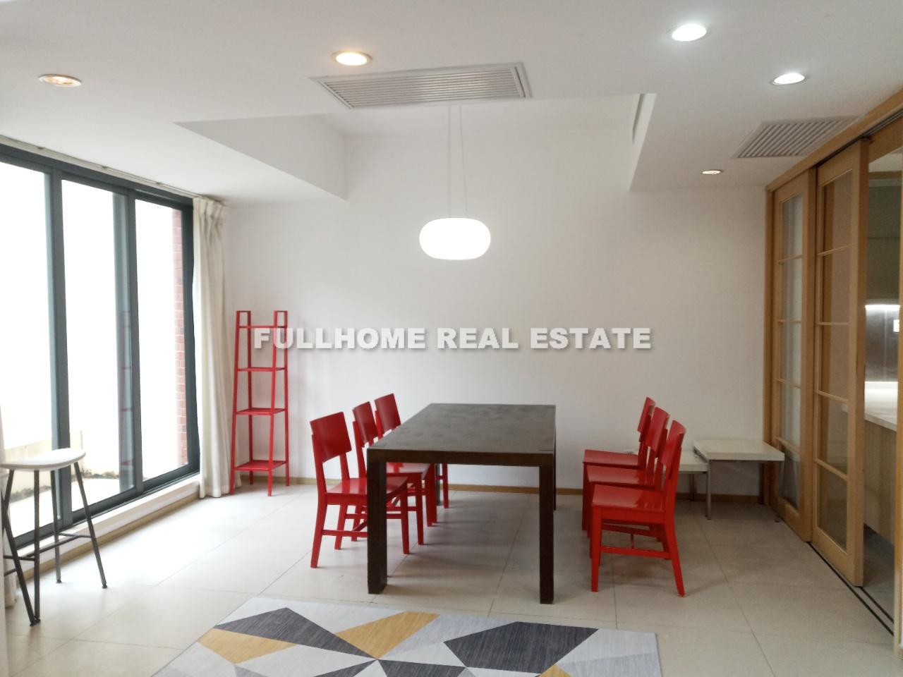 Westwood Green - 4 bedroom apartment in Shanghai, Minhang, Suburb