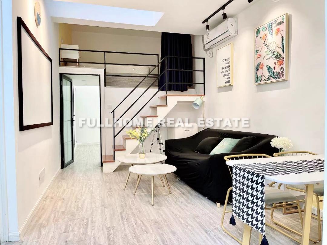 Lane 100-2000 West Nan Jing Road Old House - 1 bedroom apartment in Shanghai, Downtown, Downtown