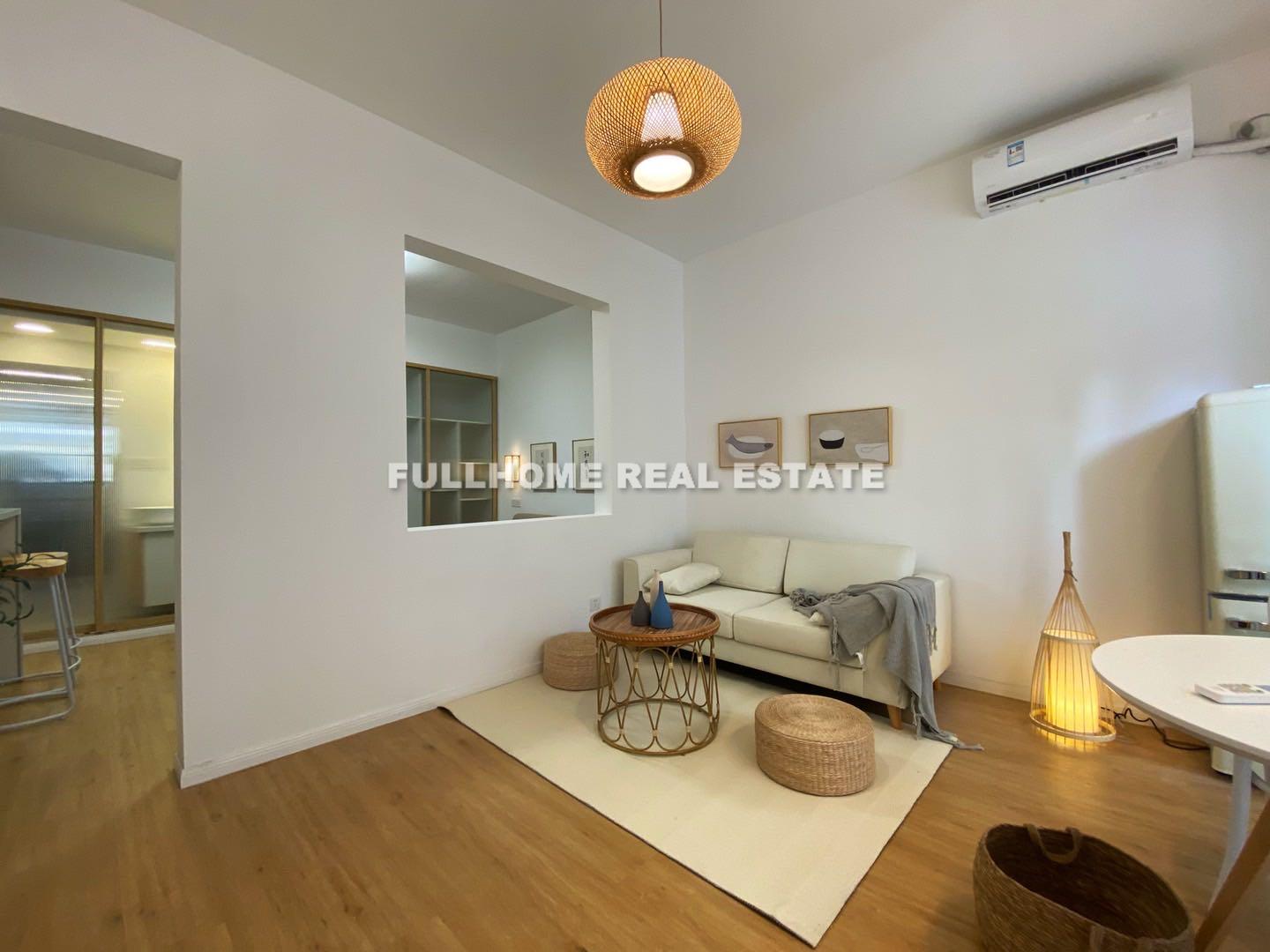 Lane 1-999Yuyuan Road Old House - 1 bedroom apartment in Shanghai, Jing An, Downtown