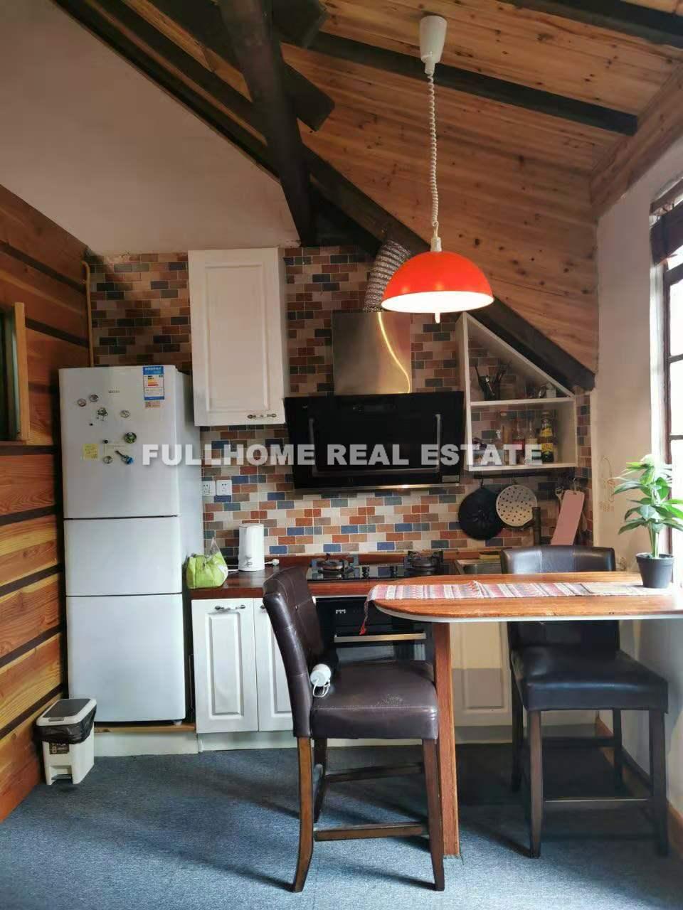 Lane 1-500 Wanpin Road Old House	 - 2 bedroom apartment in Shanghai, Downtown, Downtown