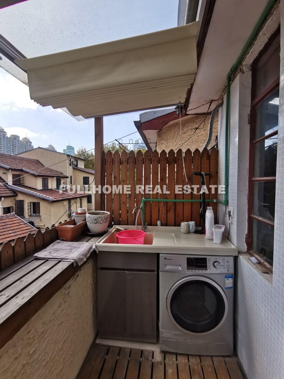 Lane 1-500 Wanpin Road Old House	 - Interior view 2, Shanghai rental property