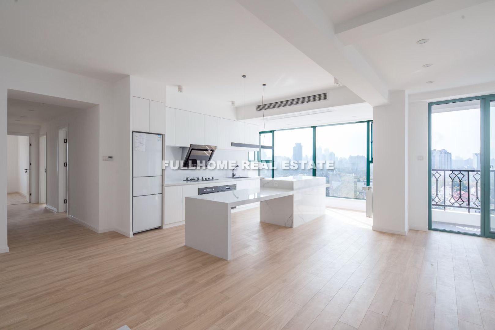 Same compound: Jia Jia Mansion, 3 bedrooms in Shanghai