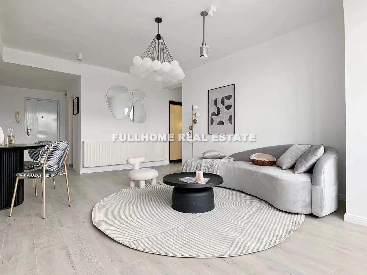 Same compound: Dong An Apartment, 3 bedrooms in Shanghai