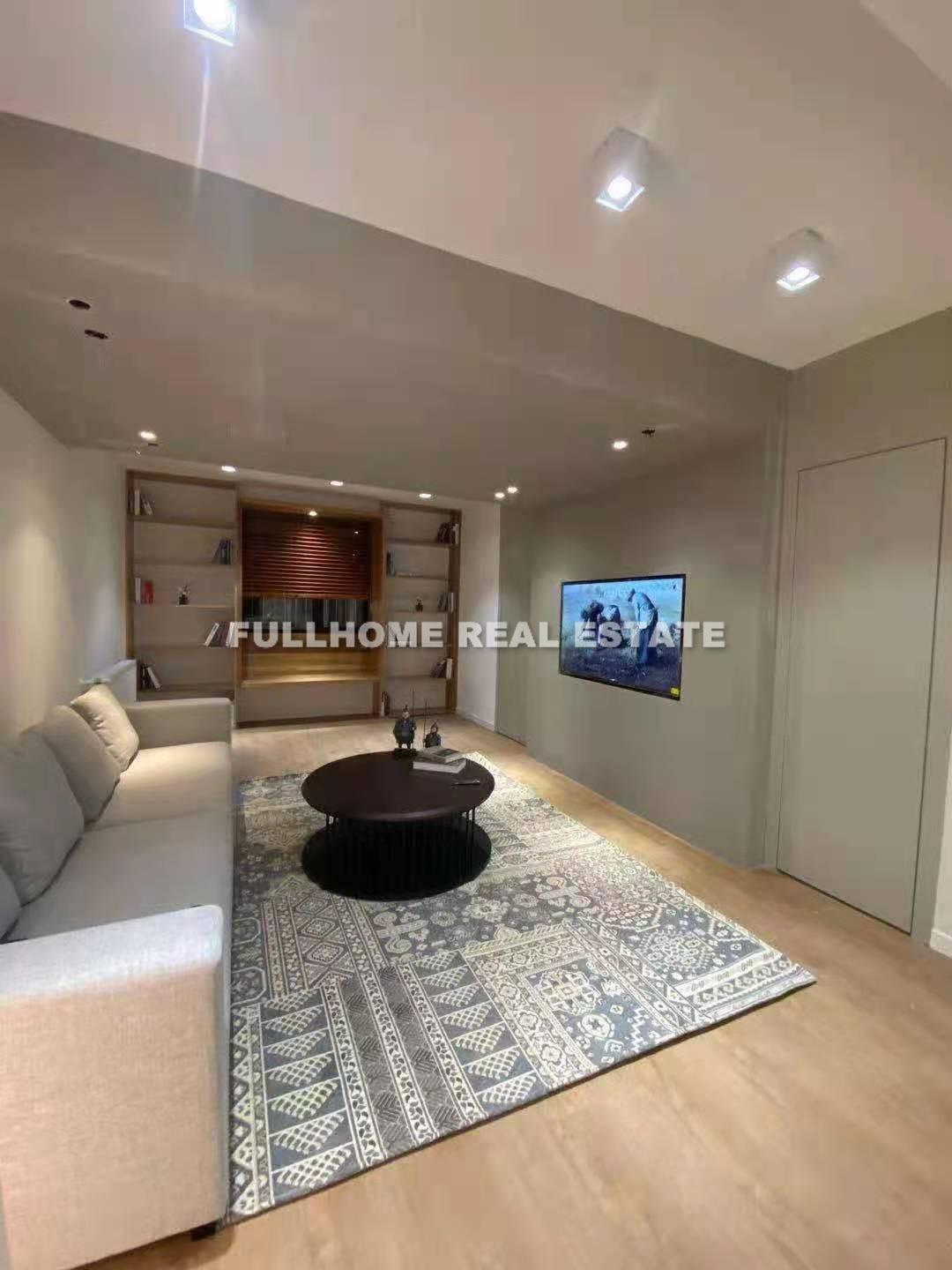 Same compound: Purple Valley apartment, 3 bedrooms in Shanghai