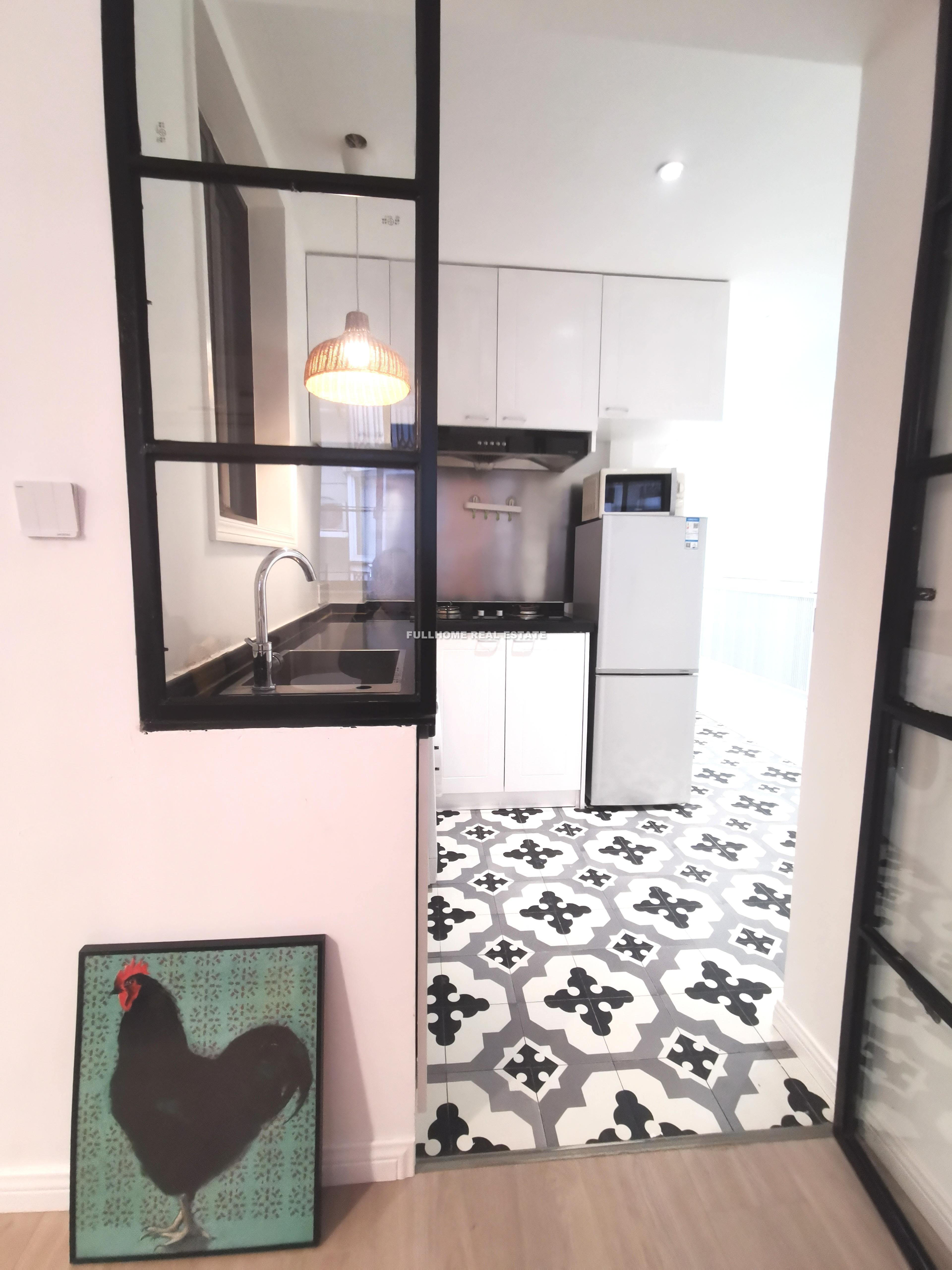Same compound: Ping He Li, 1 bedrooms in Shanghai