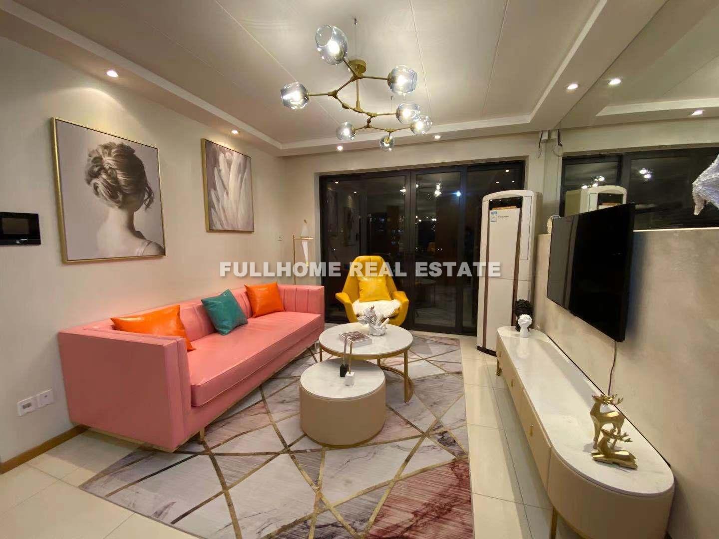 Same compound: Ruihong Mingting, 2 bedrooms in Shanghai