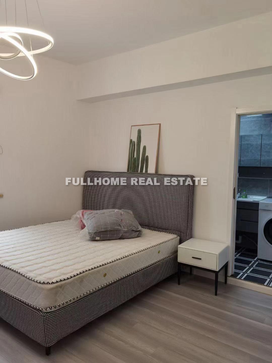 Zhonghuang Mansion - 1 bedroom apartment in Shanghai, Downtown, Downtown